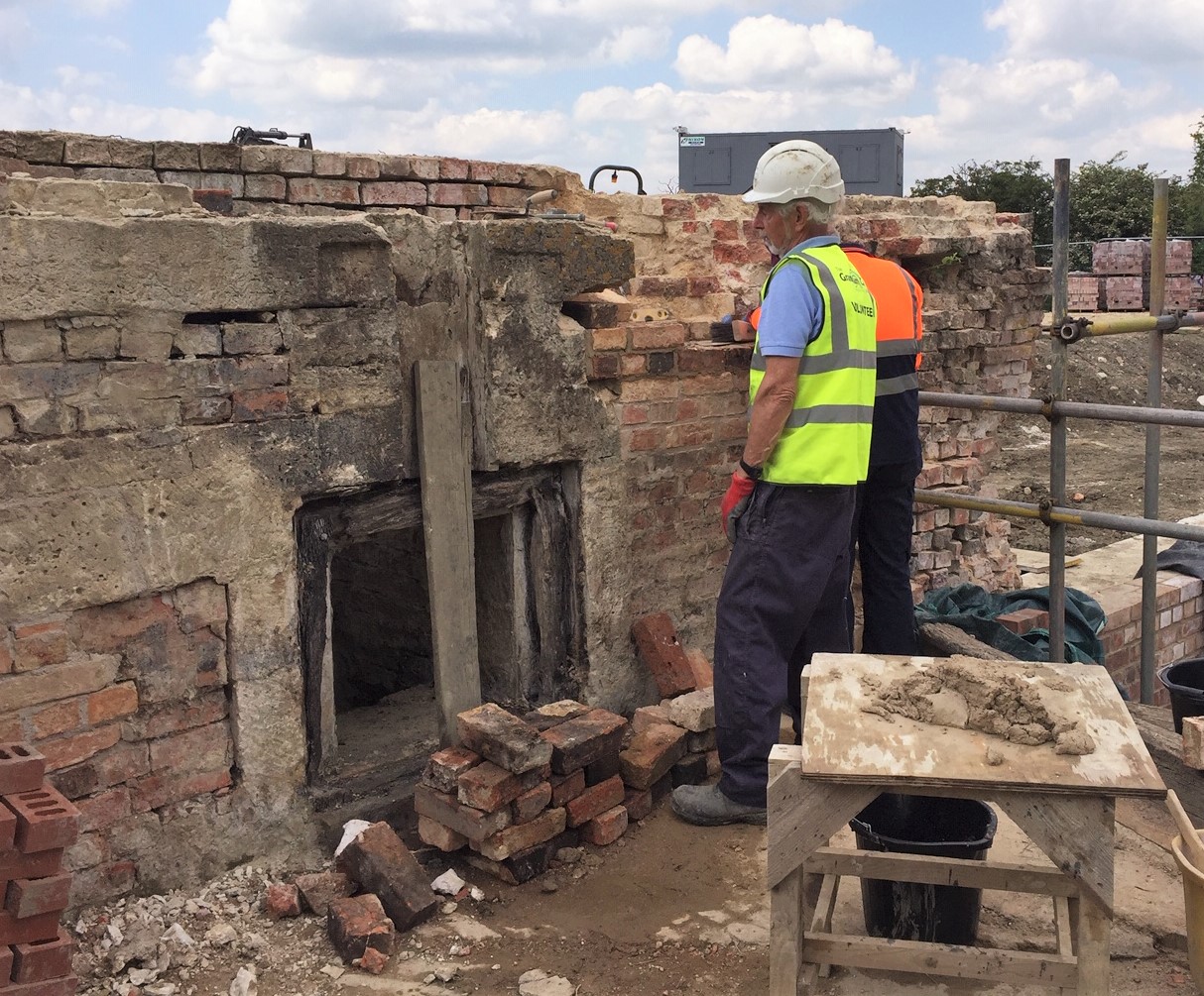 Re-building Header Chamber at Lock 14