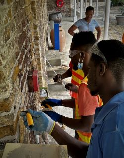 Pointing English ballast bricks in Barbados, during the second day of our heritage skills workshop in Bridgetown