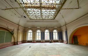Leeds Town Hall Investigations into the condition of the historic plasters in the former upper half of the Civil Court